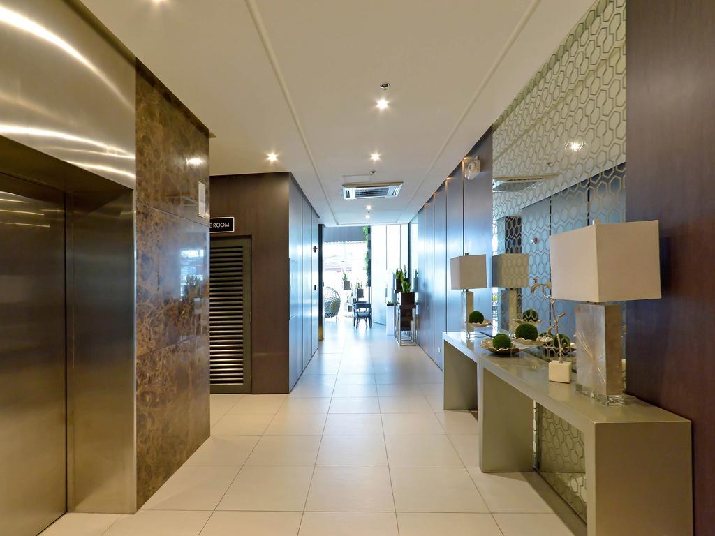 Currency Serviced Suites マニラ市 エクステリア 写真